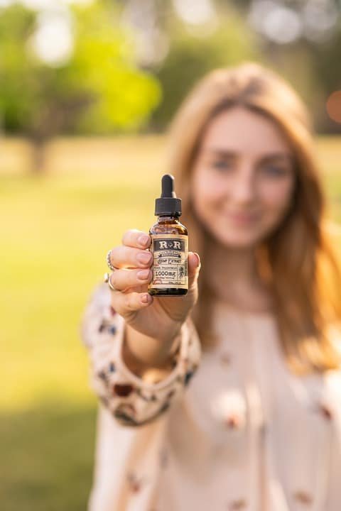 L'huile de CBD, une alternative naturelle pour soulager les douleurs chroniques